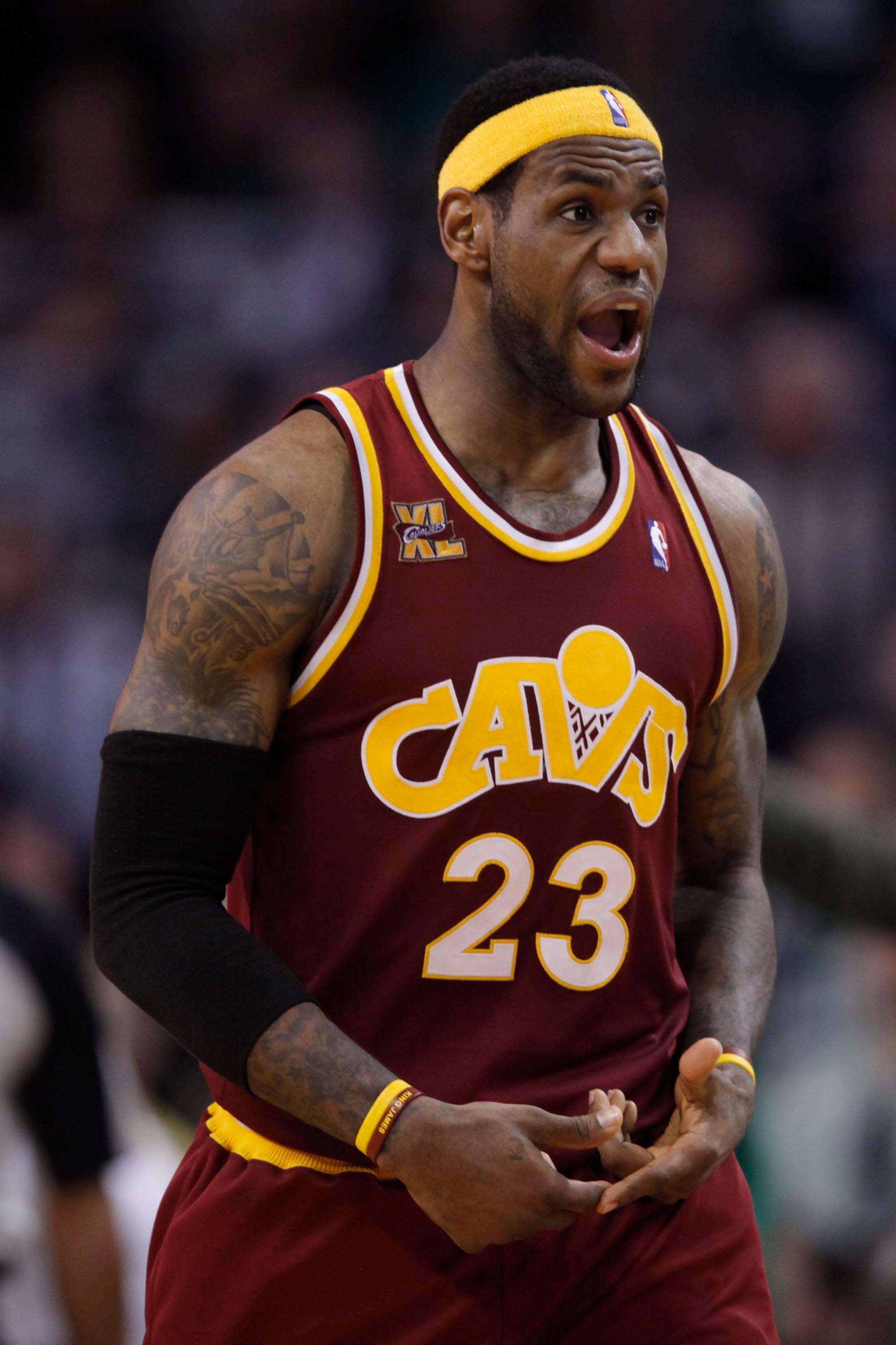 lebron old cavs jersey
